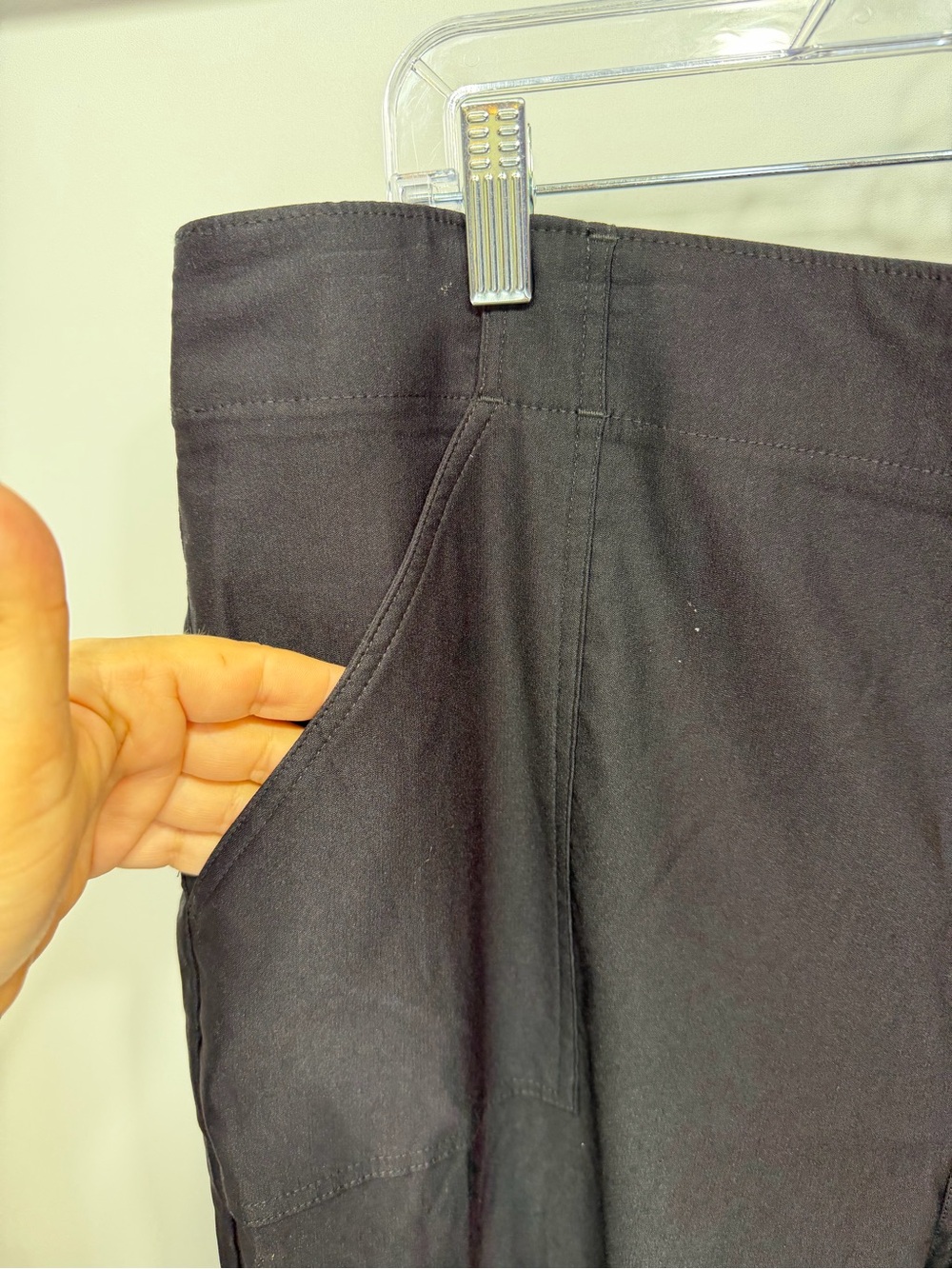 lane bryant black pull-on cargo pants size 16 nwt - Picture 9 of 16